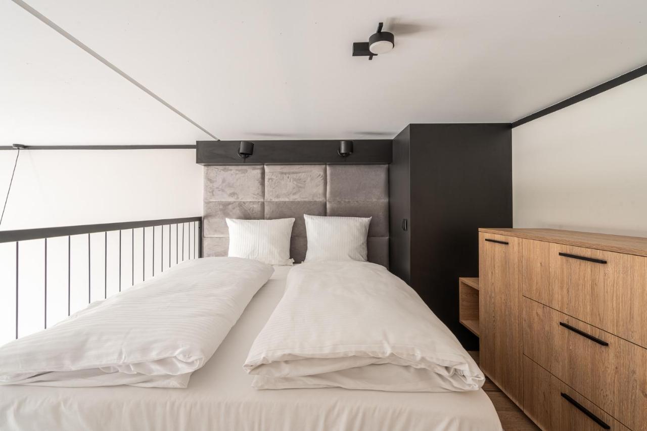 Rentplanet - Apartamenty Zarembowicza ヴロツワフ エクステリア 写真