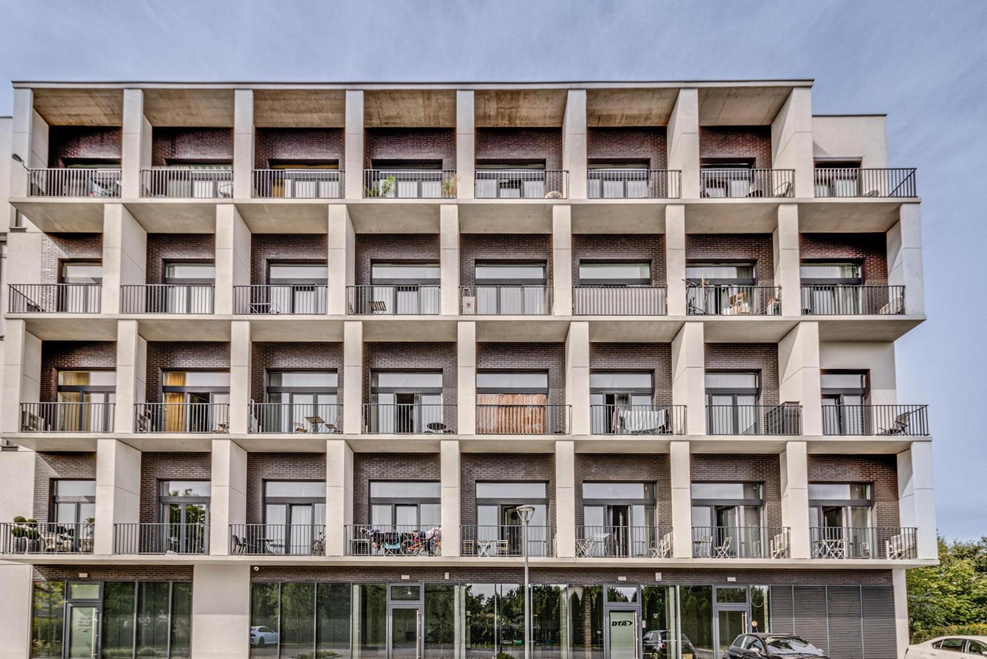 Rentplanet - Apartamenty Zarembowicza ヴロツワフ エクステリア 写真