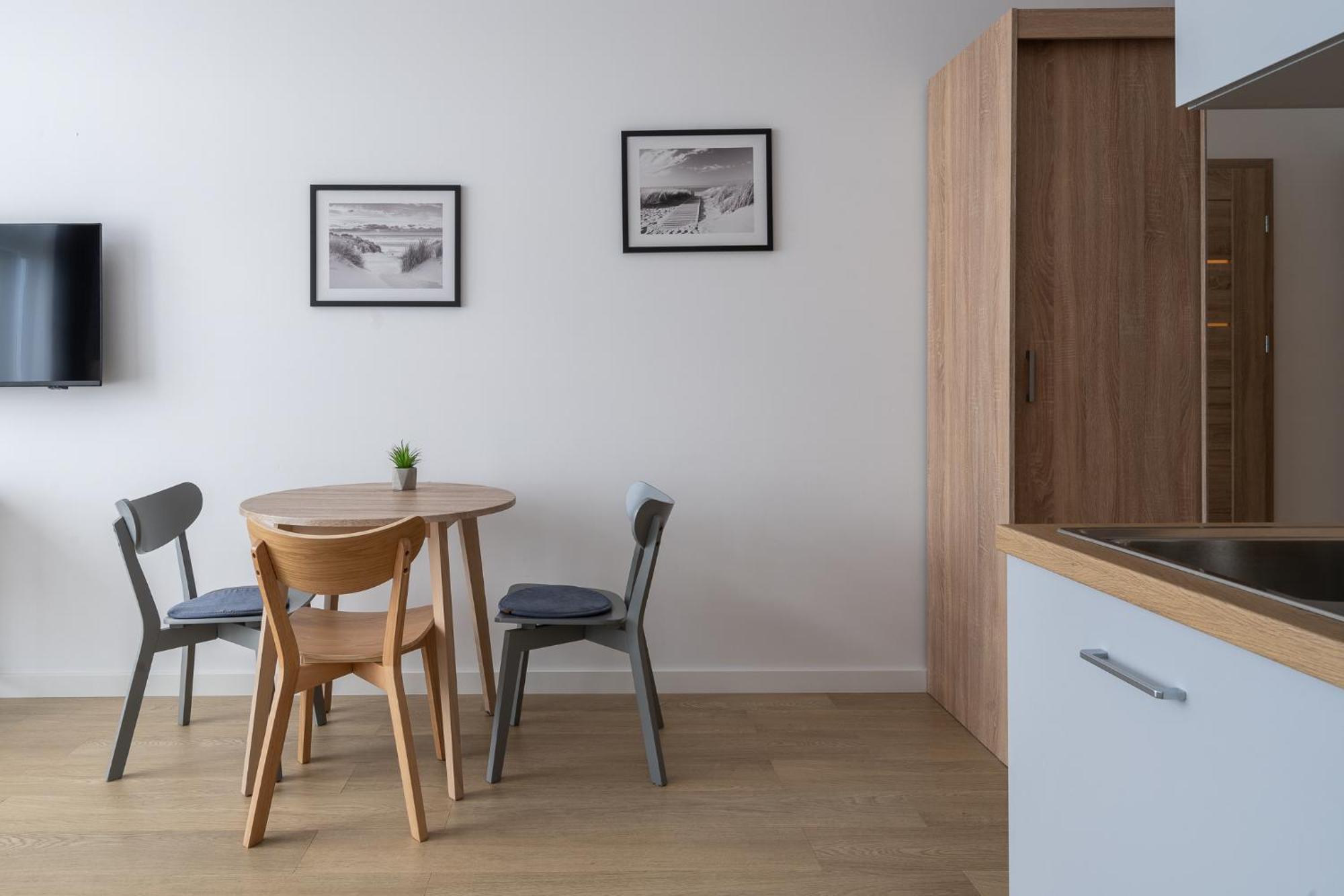 Rentplanet - Apartamenty Zarembowicza ヴロツワフ エクステリア 写真